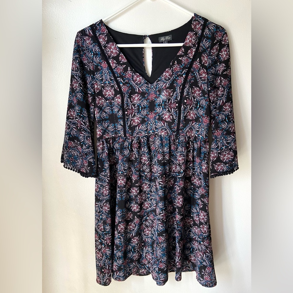 4/$15 ❤️ Lily Rose Floral Dress Size Small